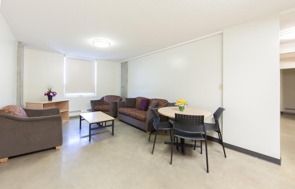 Macewan University Residence Edmonton Habitación foto