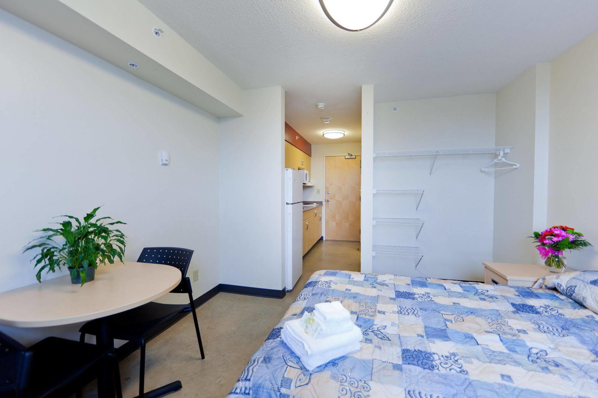 Macewan University Residence Edmonton Exterior foto